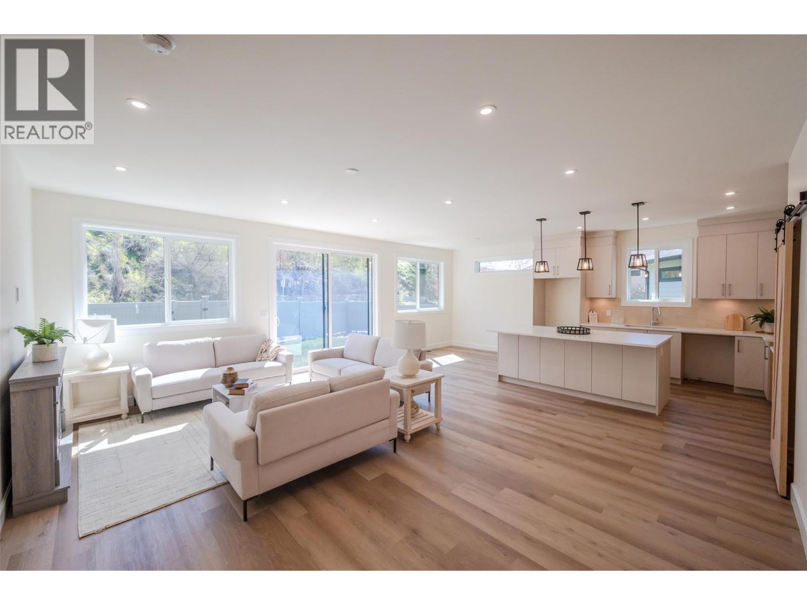 261 BENTGRASS Avenue, Oliver