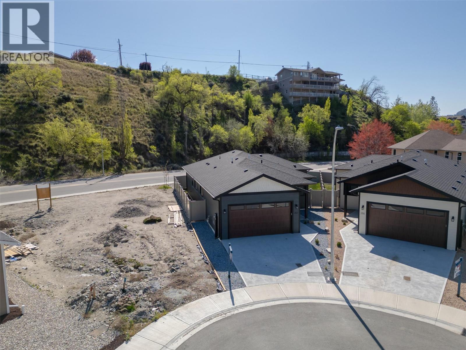 261 BENTGRASS Avenue, Oliver