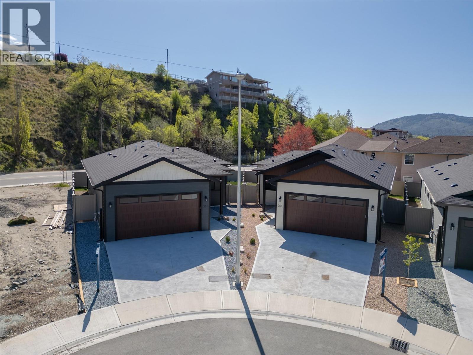 261 BENTGRASS Avenue, Oliver