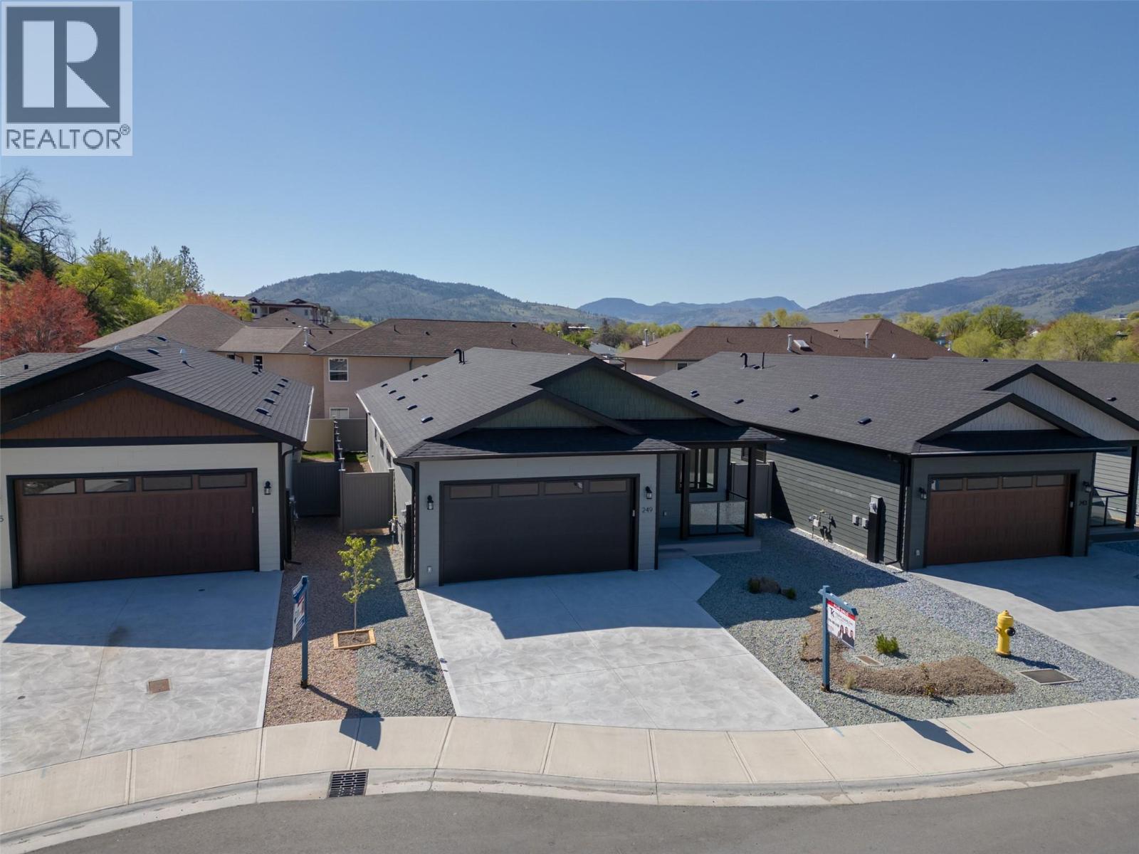 261 BENTGRASS Avenue, Oliver