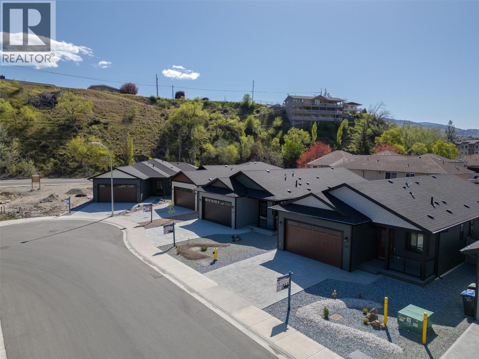 261 BENTGRASS Avenue, Oliver