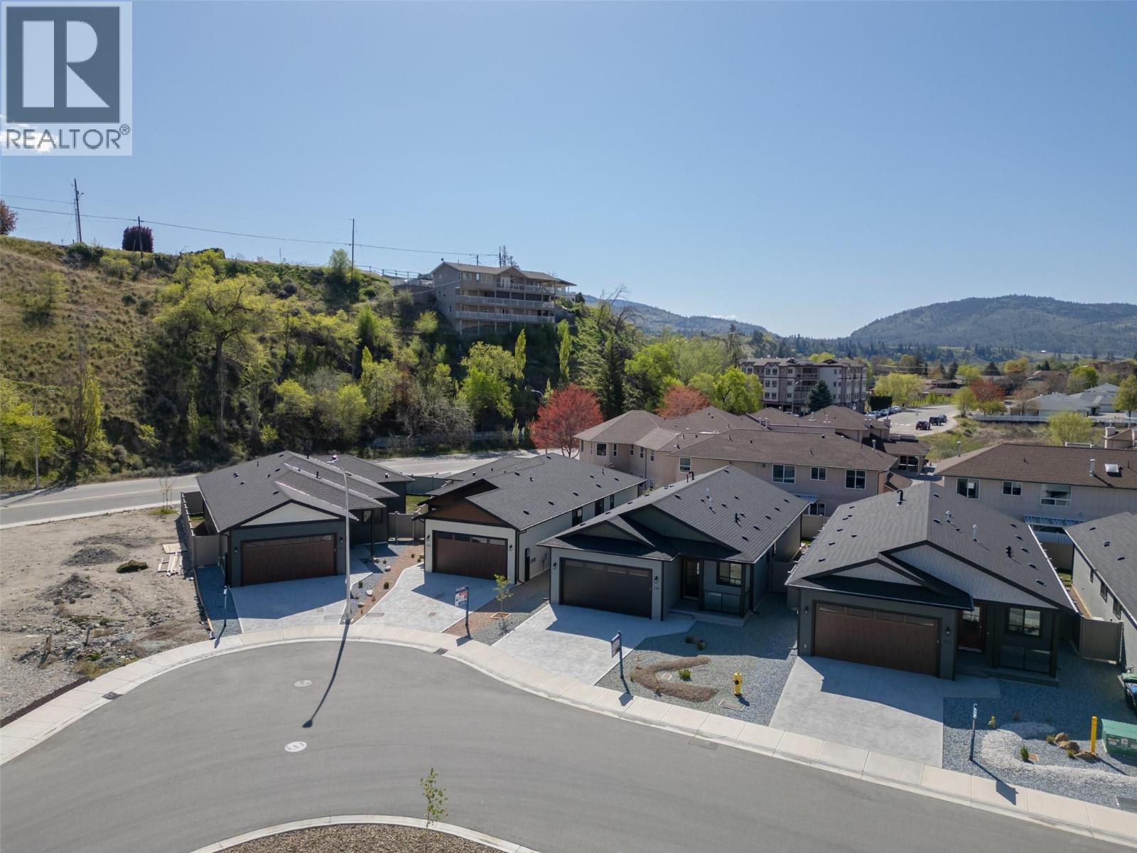 261 BENTGRASS Avenue, Oliver
