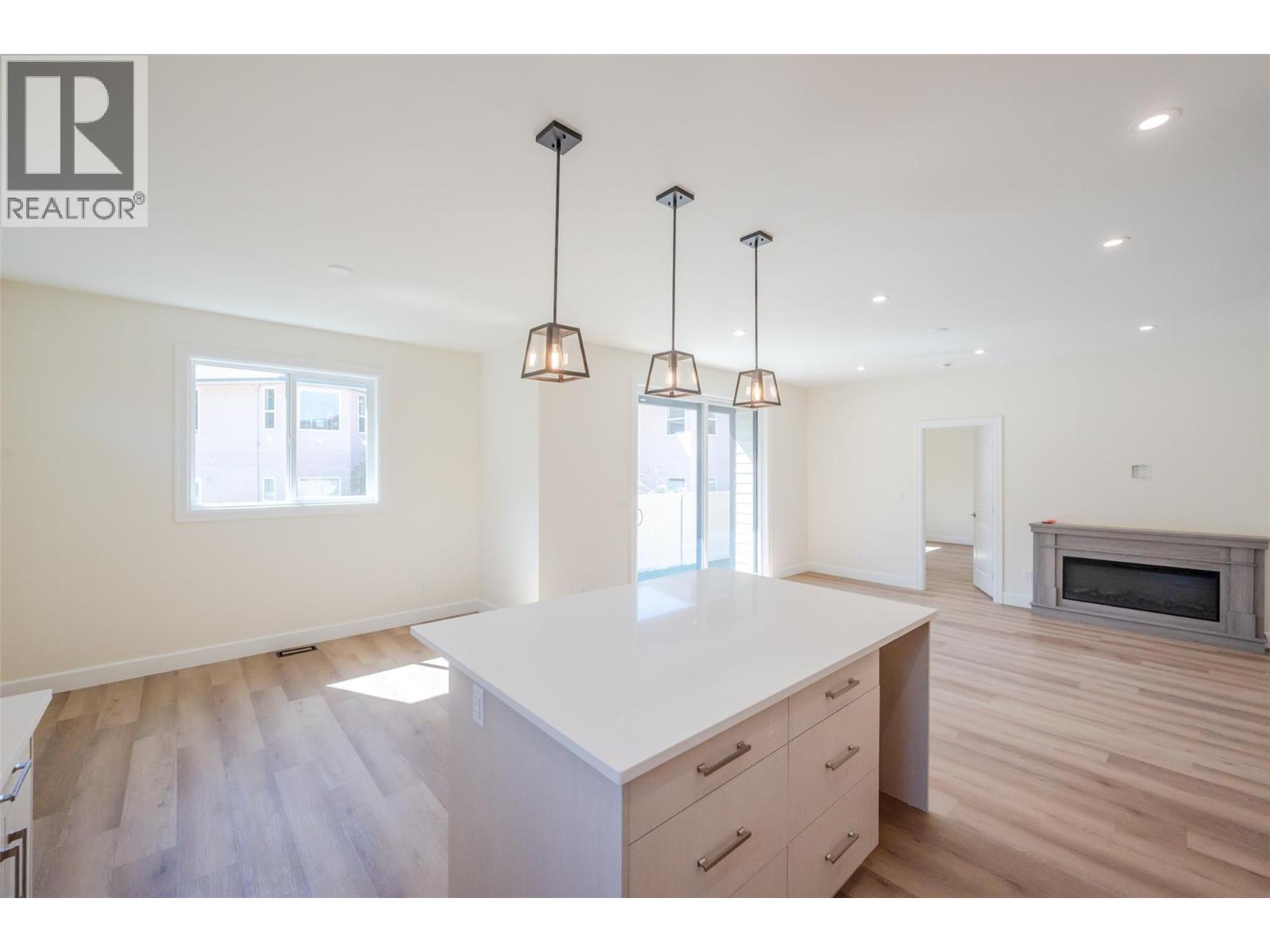 255 BENTGRASS Avenue, Oliver