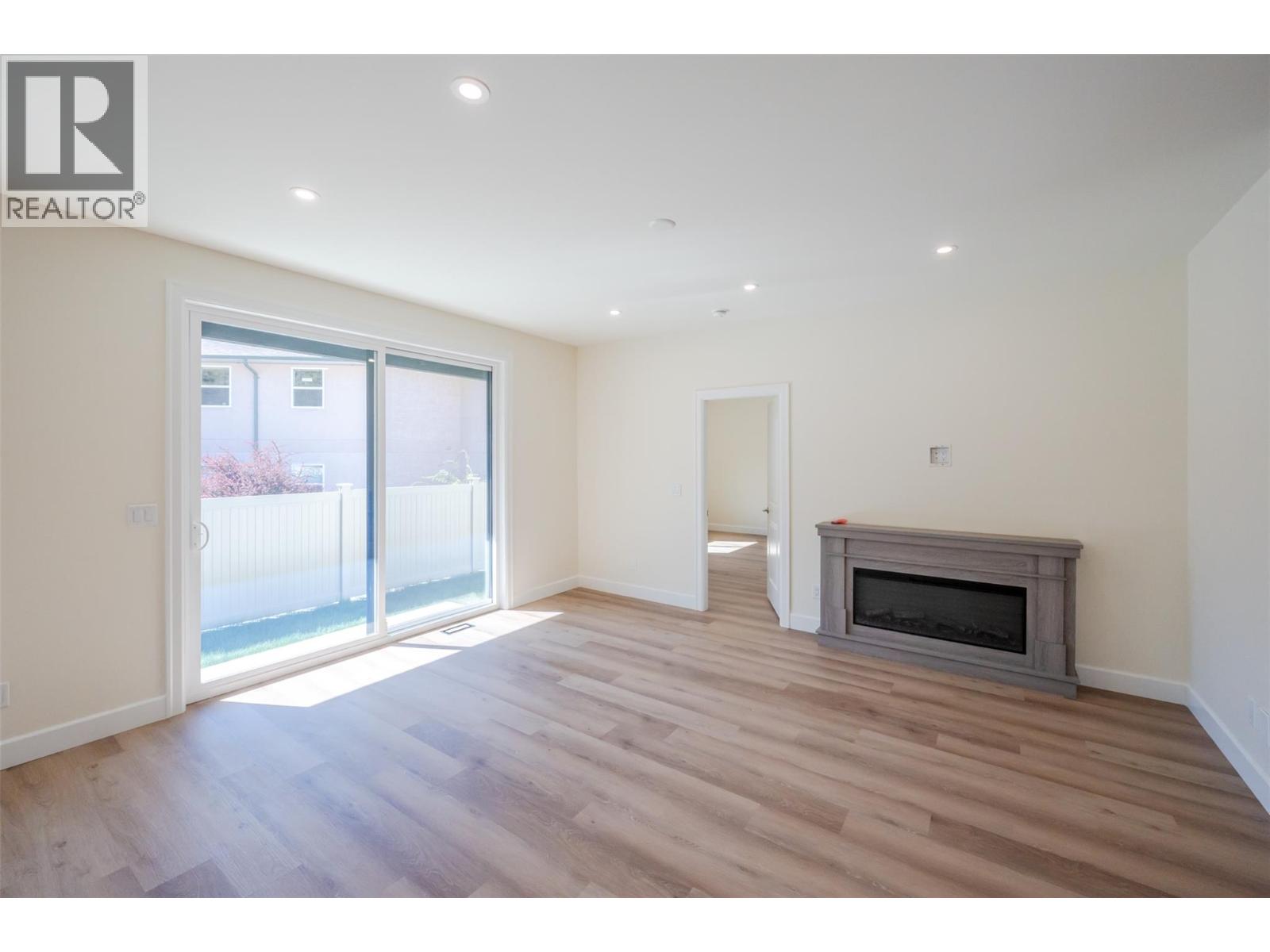 255 BENTGRASS Avenue, Oliver
