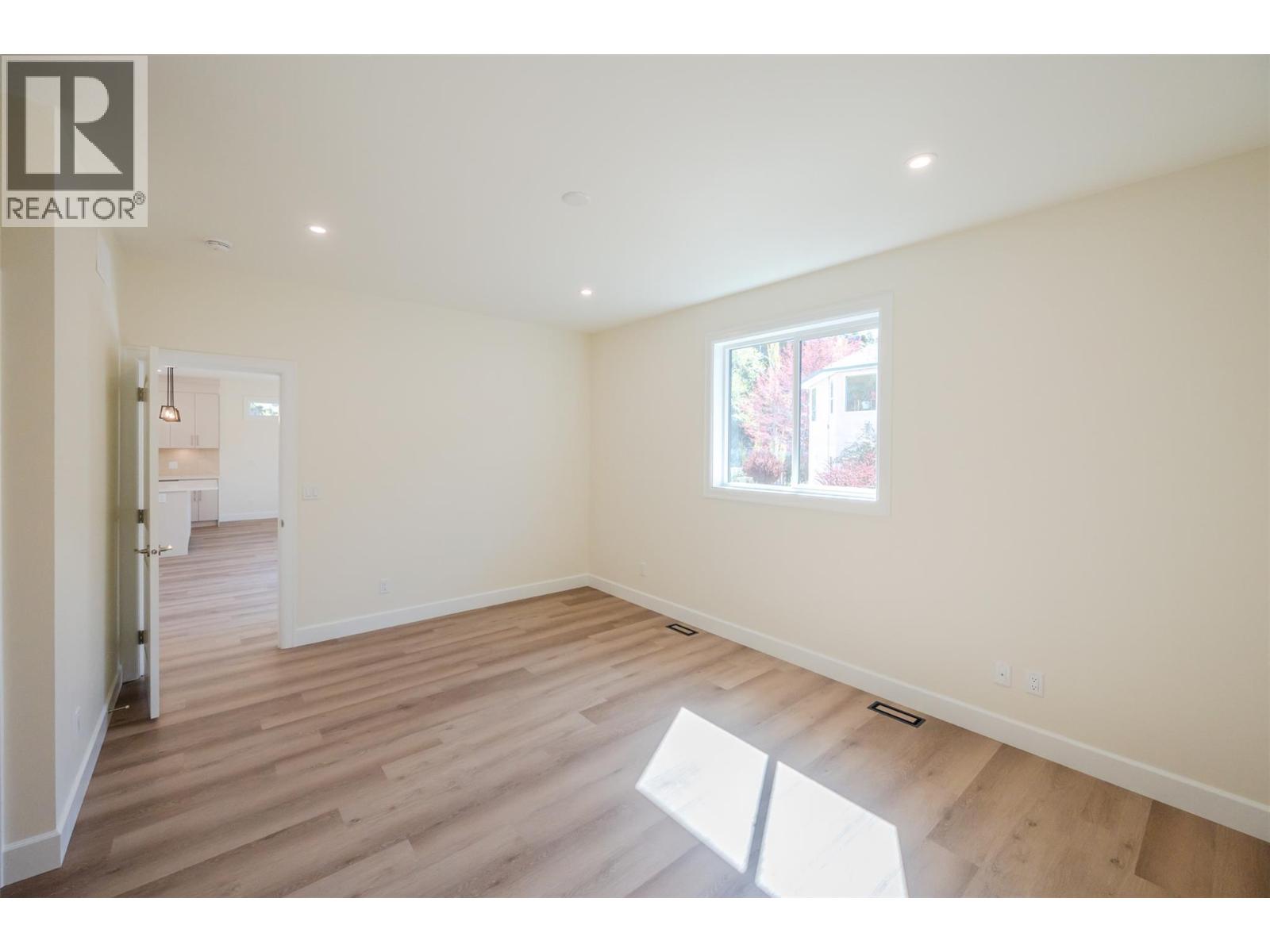 255 BENTGRASS Avenue, Oliver