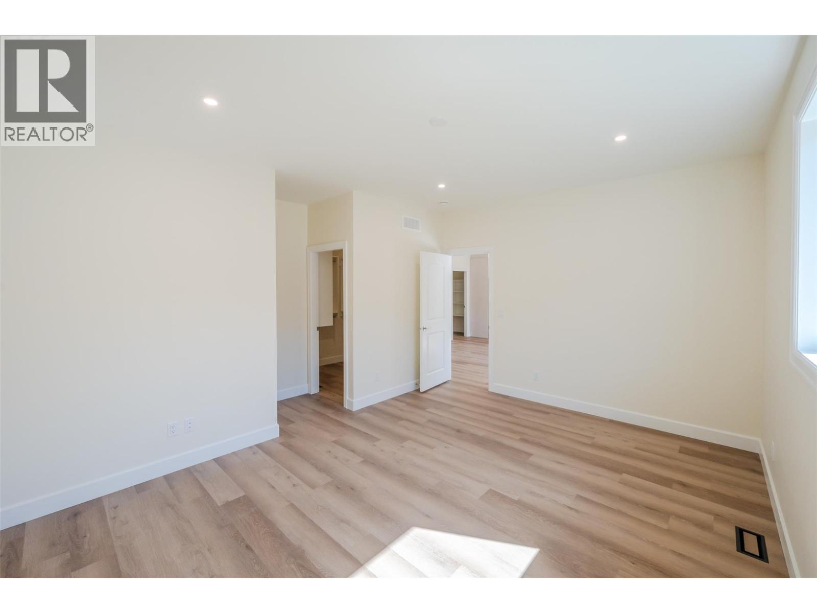 255 BENTGRASS Avenue, Oliver