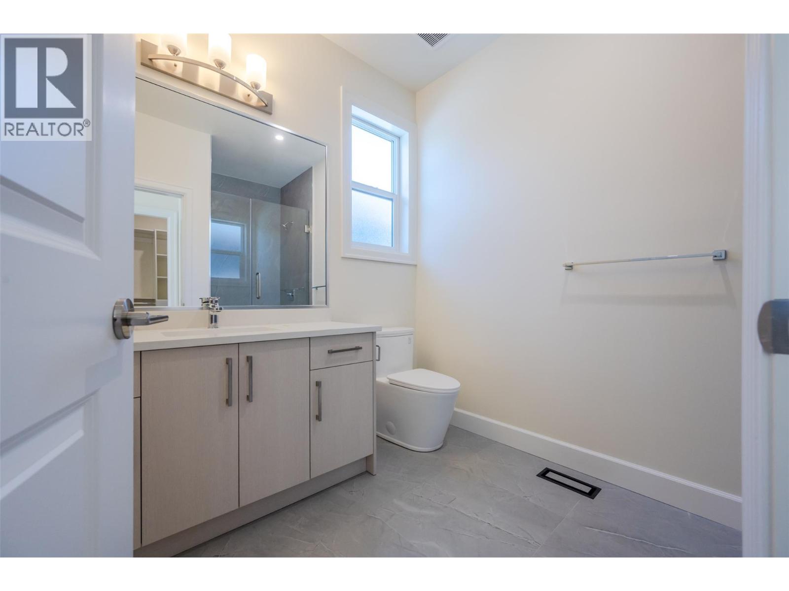 255 BENTGRASS Avenue, Oliver
