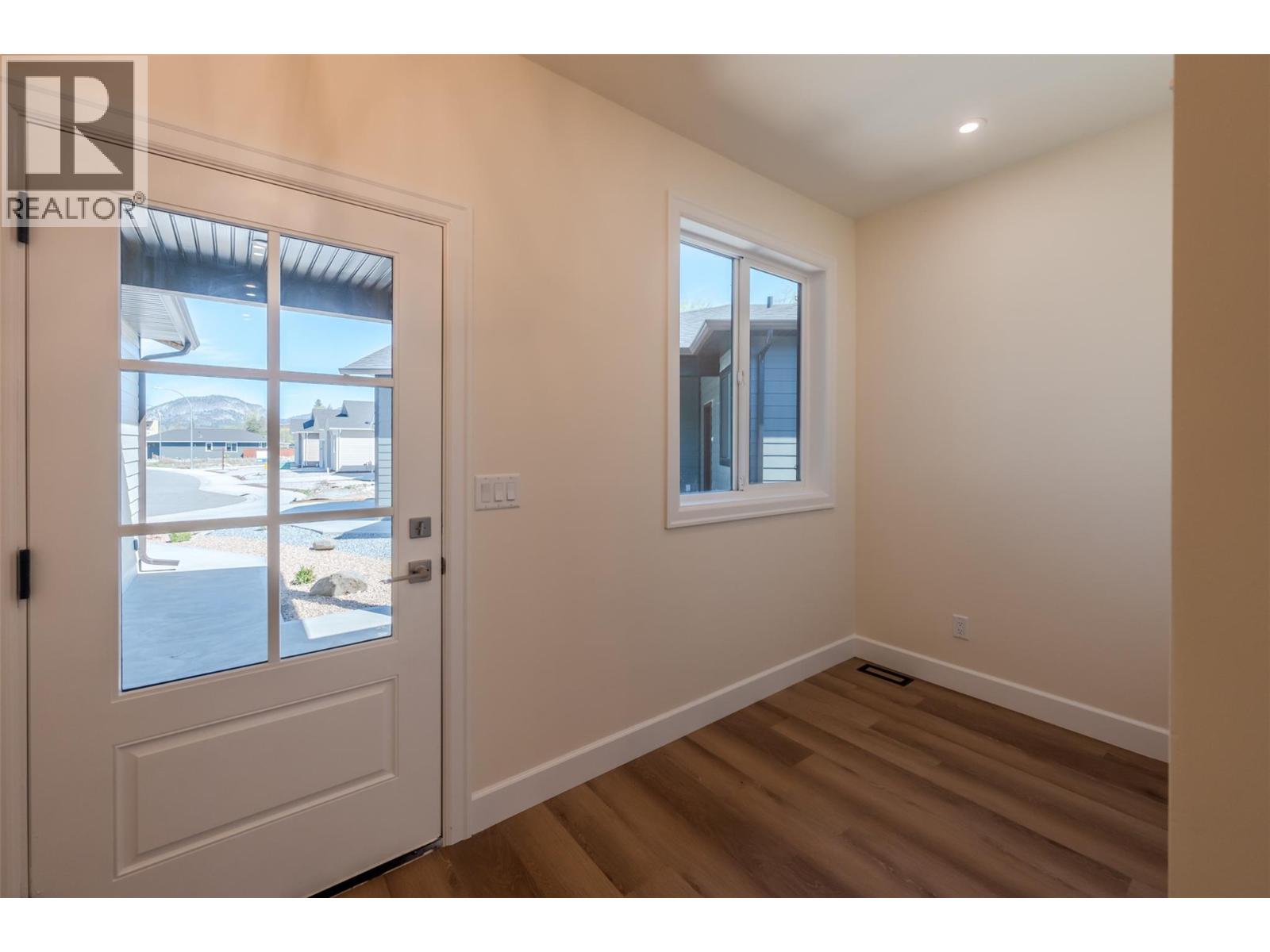 255 BENTGRASS Avenue, Oliver