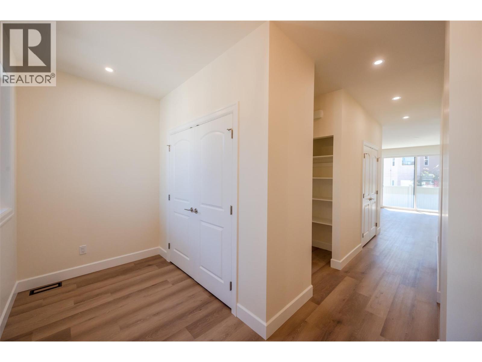 255 BENTGRASS Avenue, Oliver