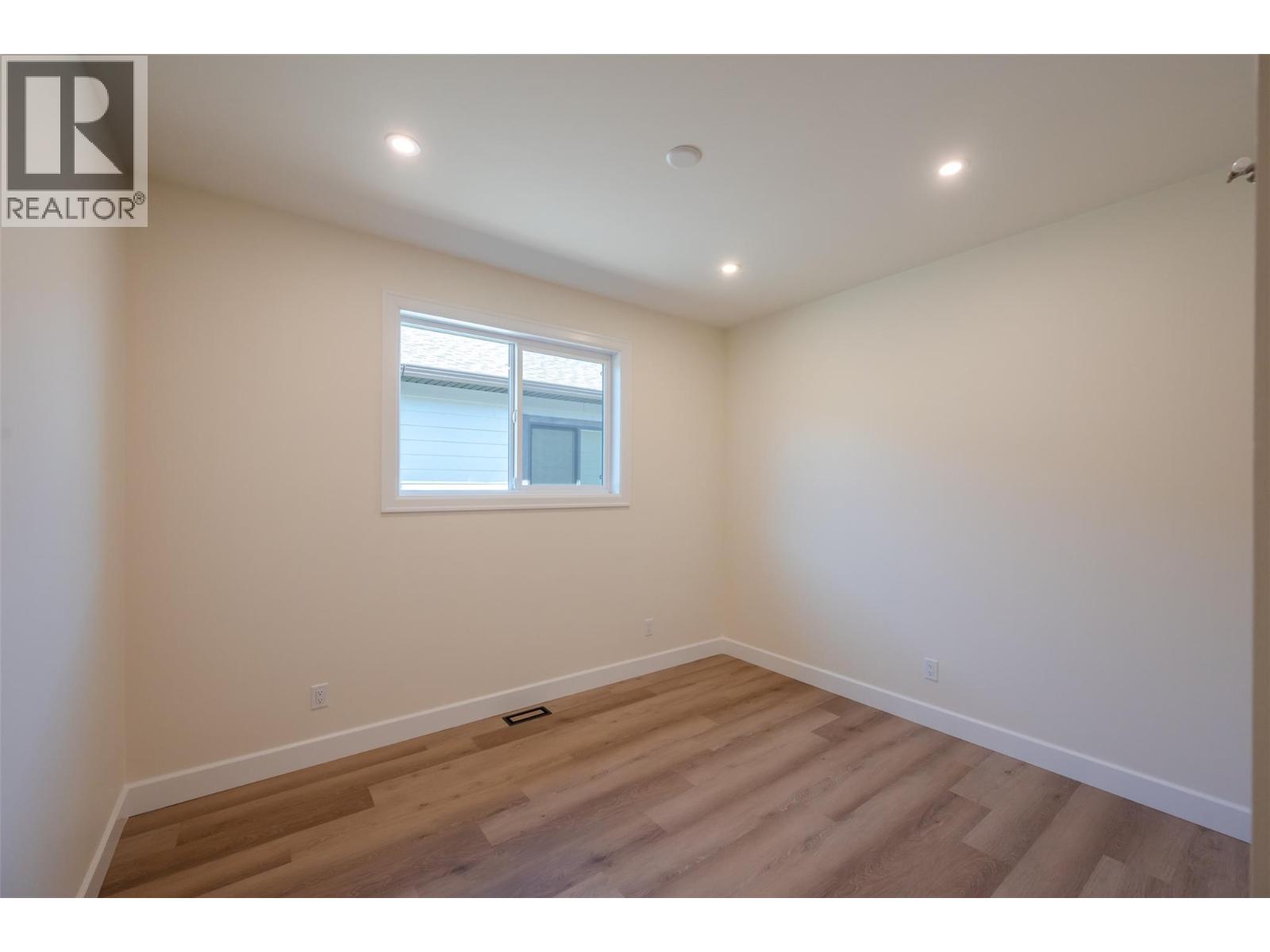 255 BENTGRASS Avenue, Oliver