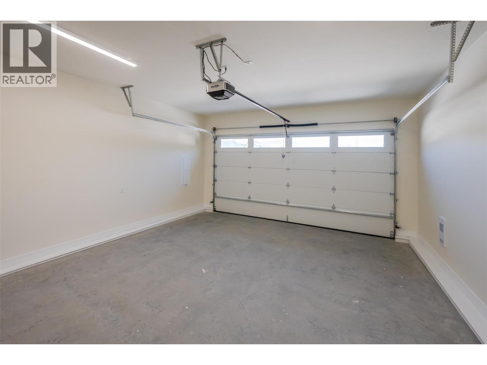 255 BENTGRASS Avenue, Oliver