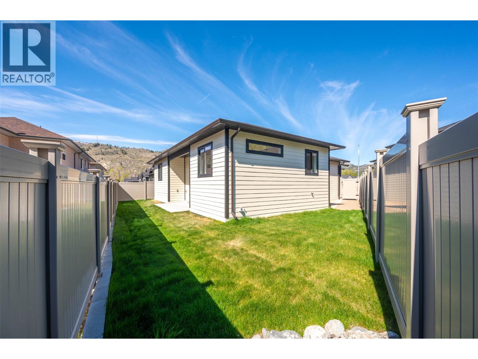 255 BENTGRASS Avenue, Oliver