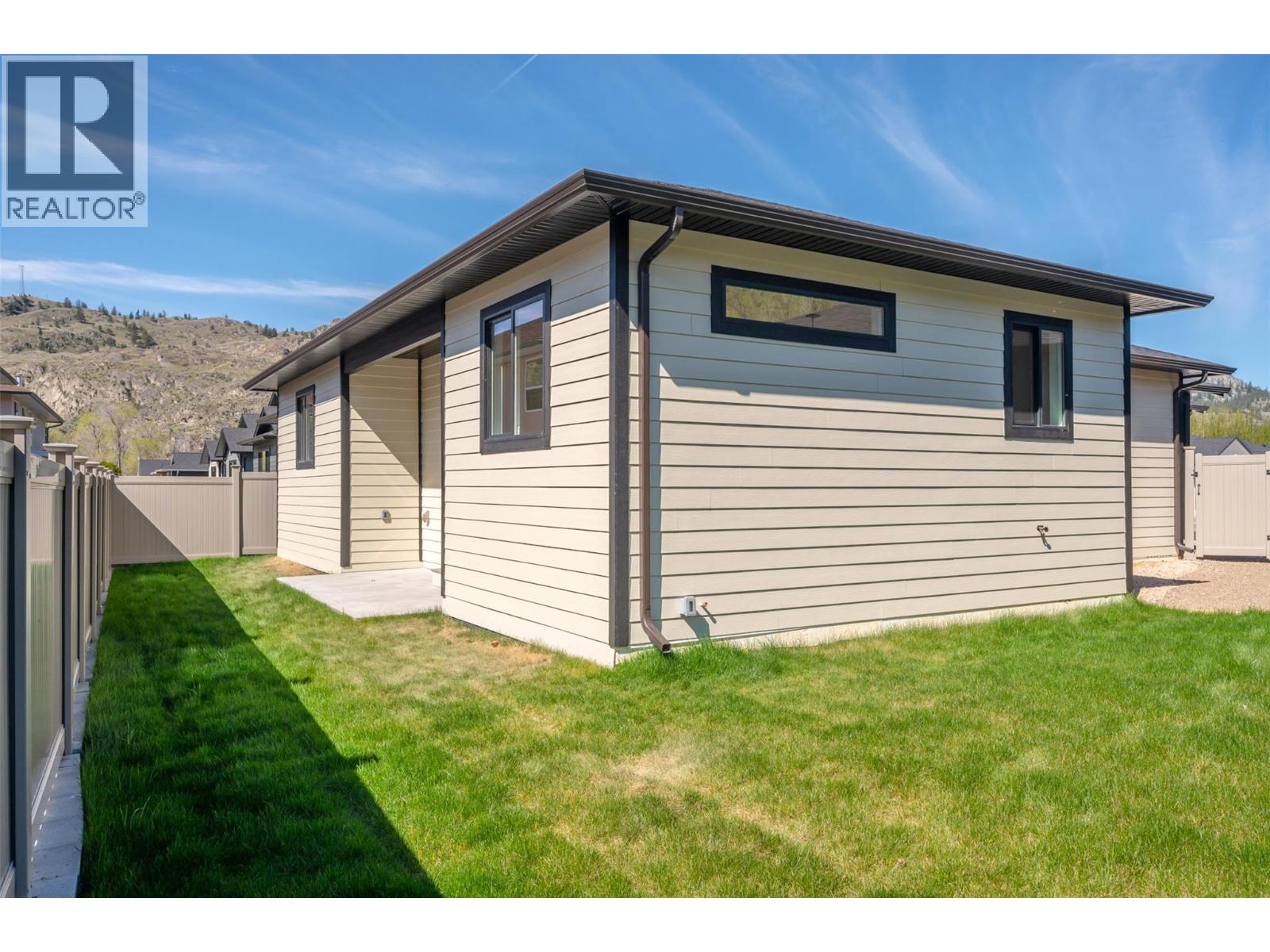 255 BENTGRASS Avenue, Oliver