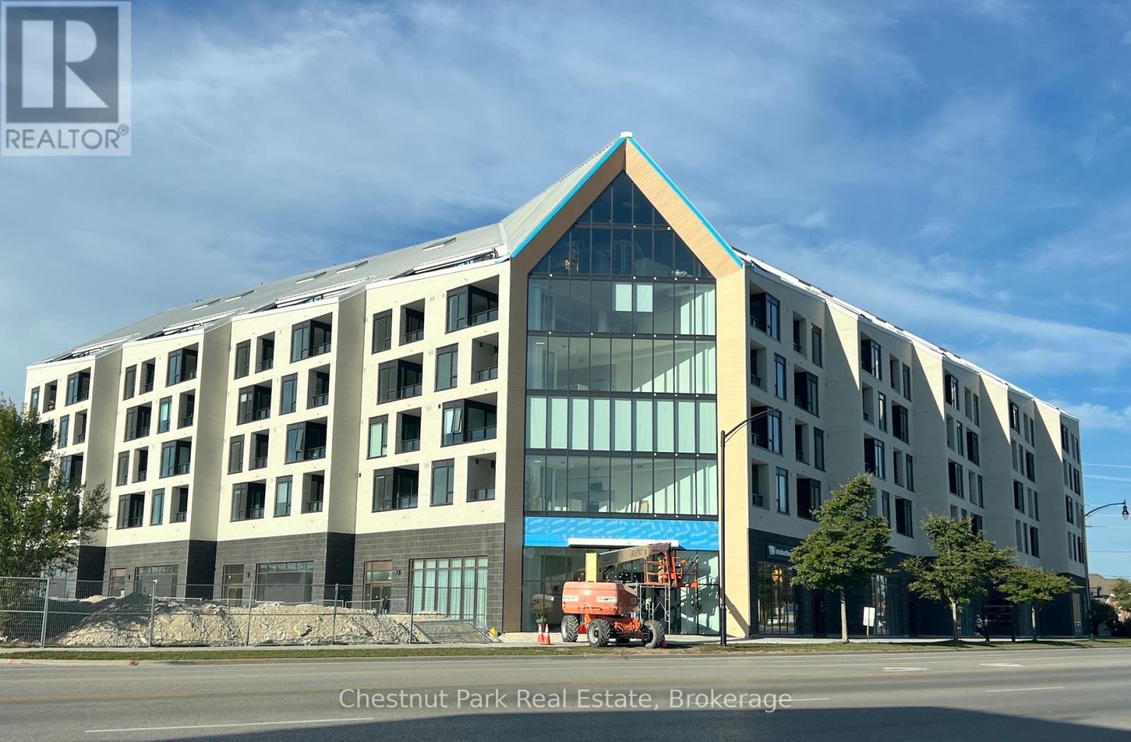 524 – 31 HURON STREET, Collingwood