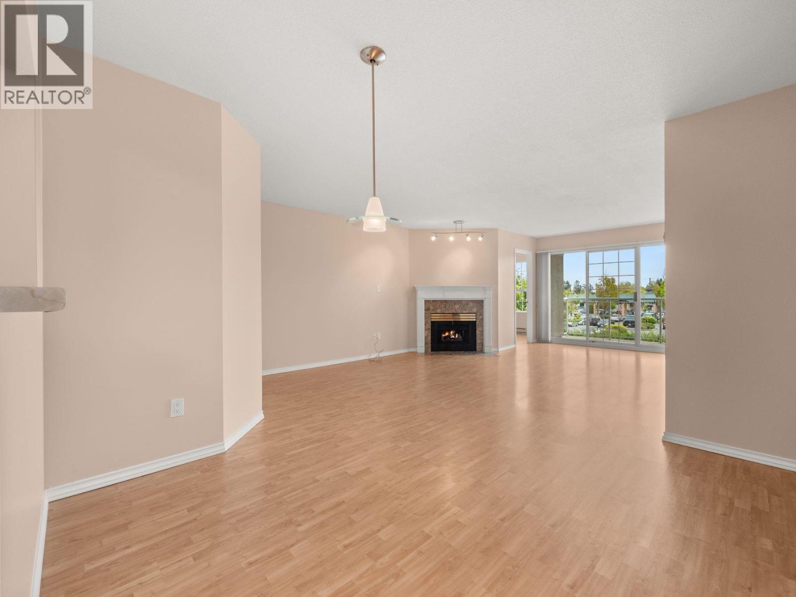 #204-1140 55 Street, Delta