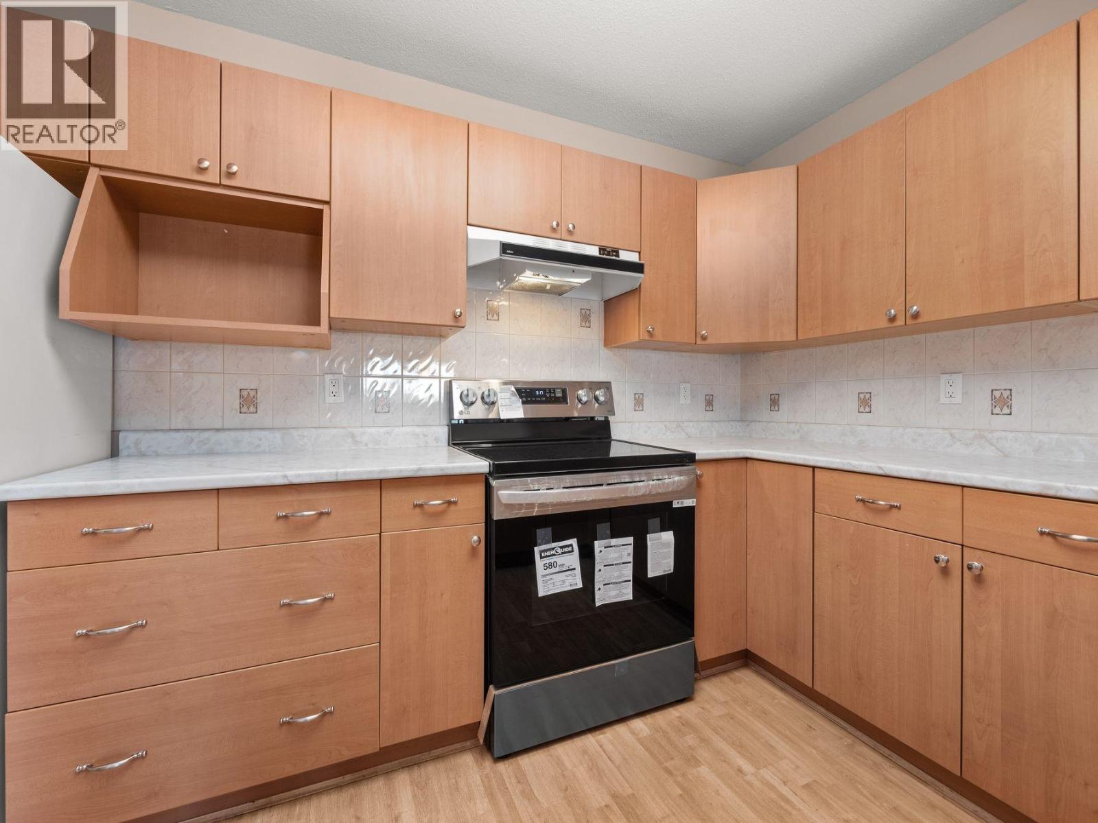 #204-1140 55 Street, Delta