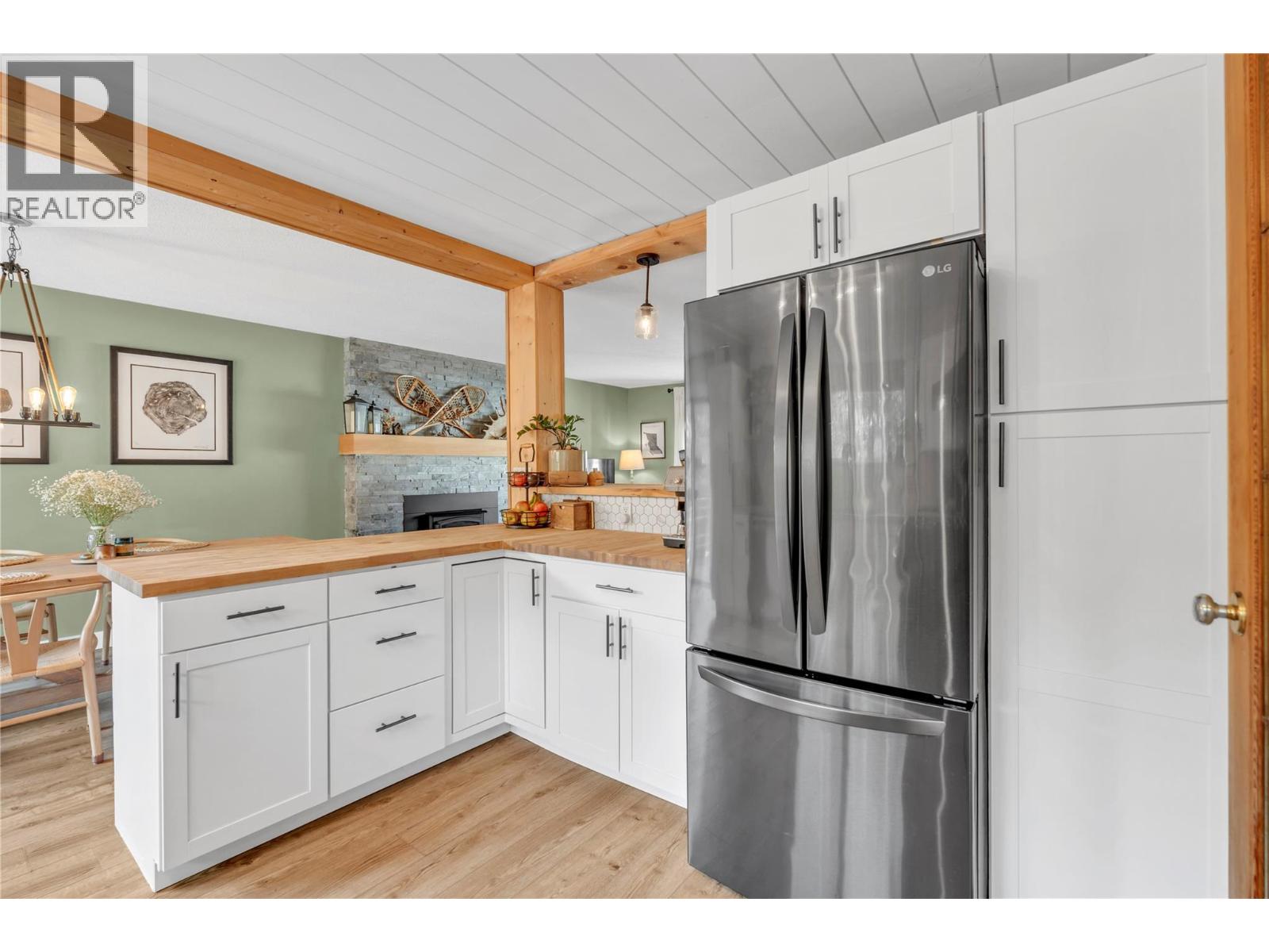 105 GROVE Street, Princeton