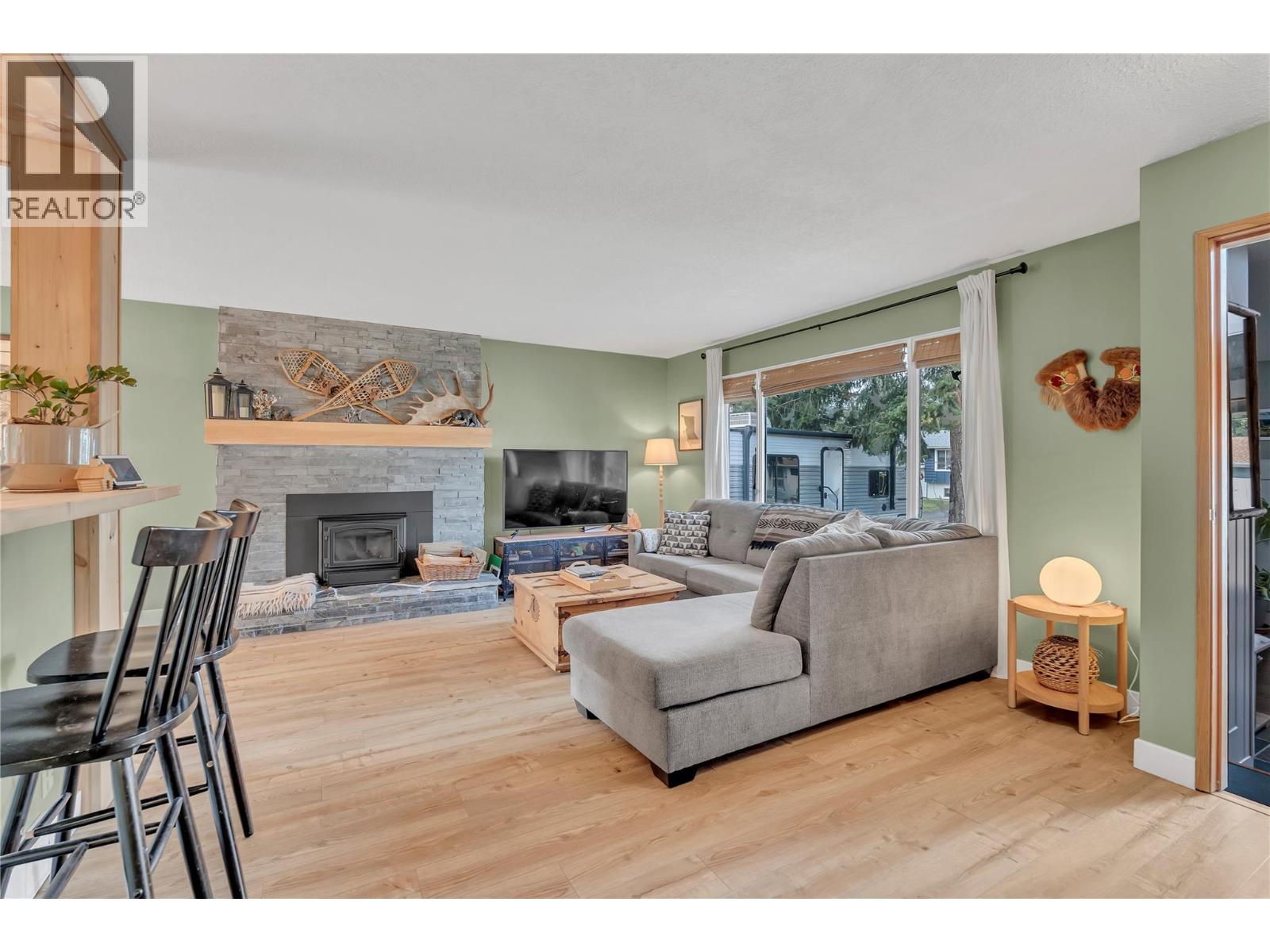 105 GROVE Street, Princeton