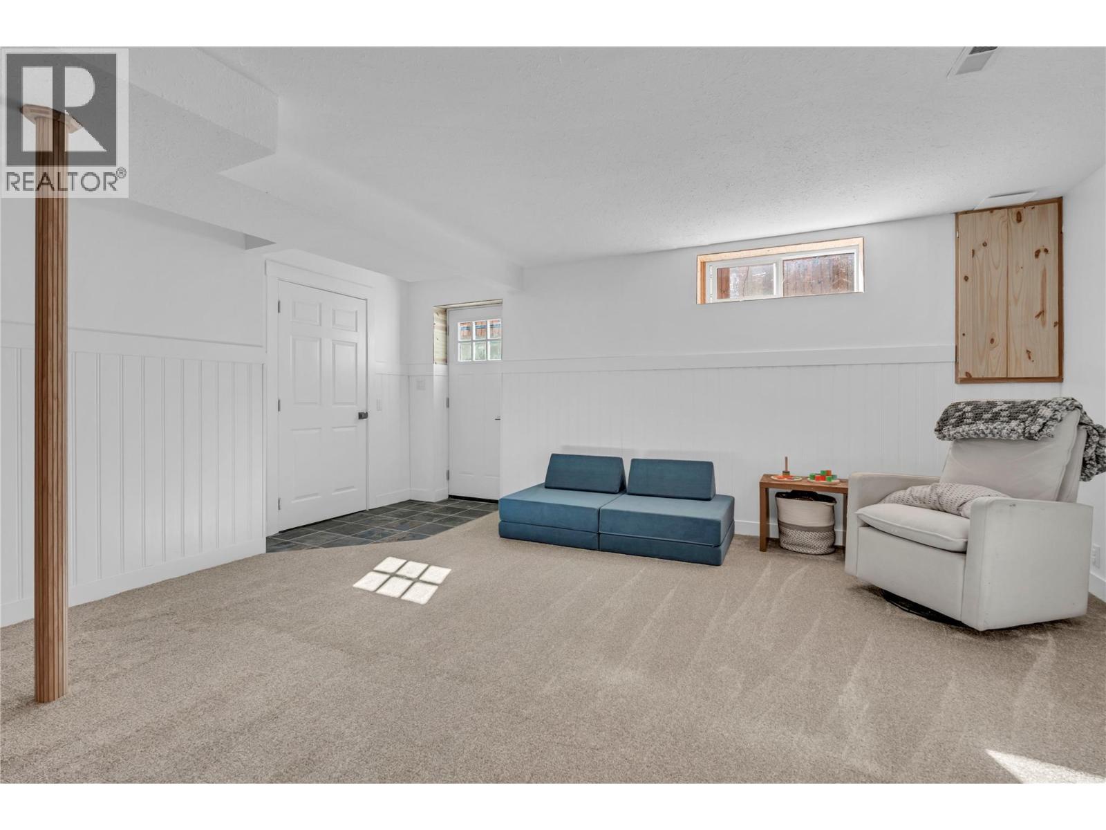 105 GROVE Street, Princeton