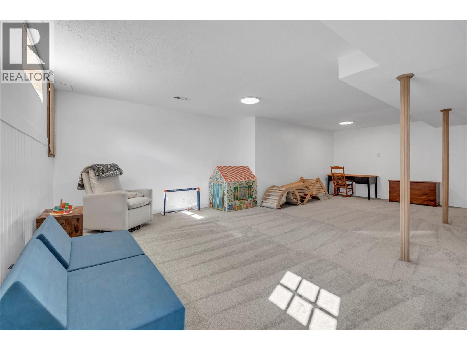 105 GROVE Street, Princeton