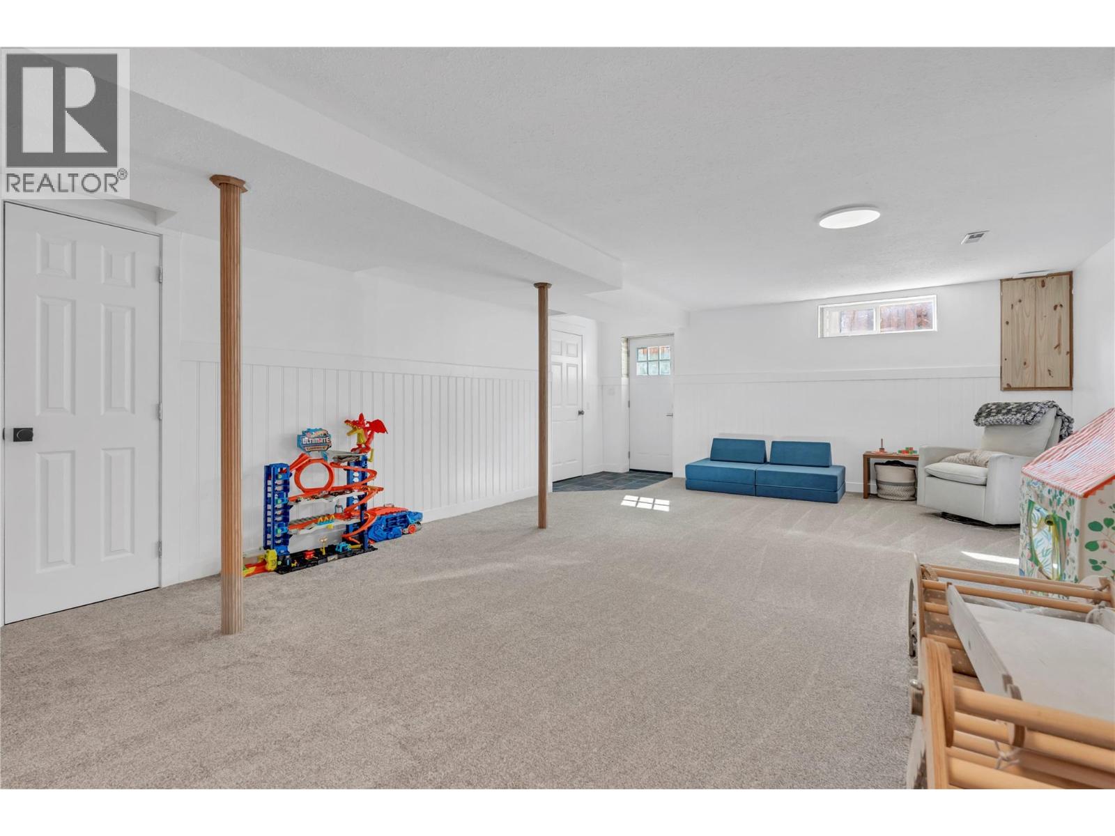 105 GROVE Street, Princeton