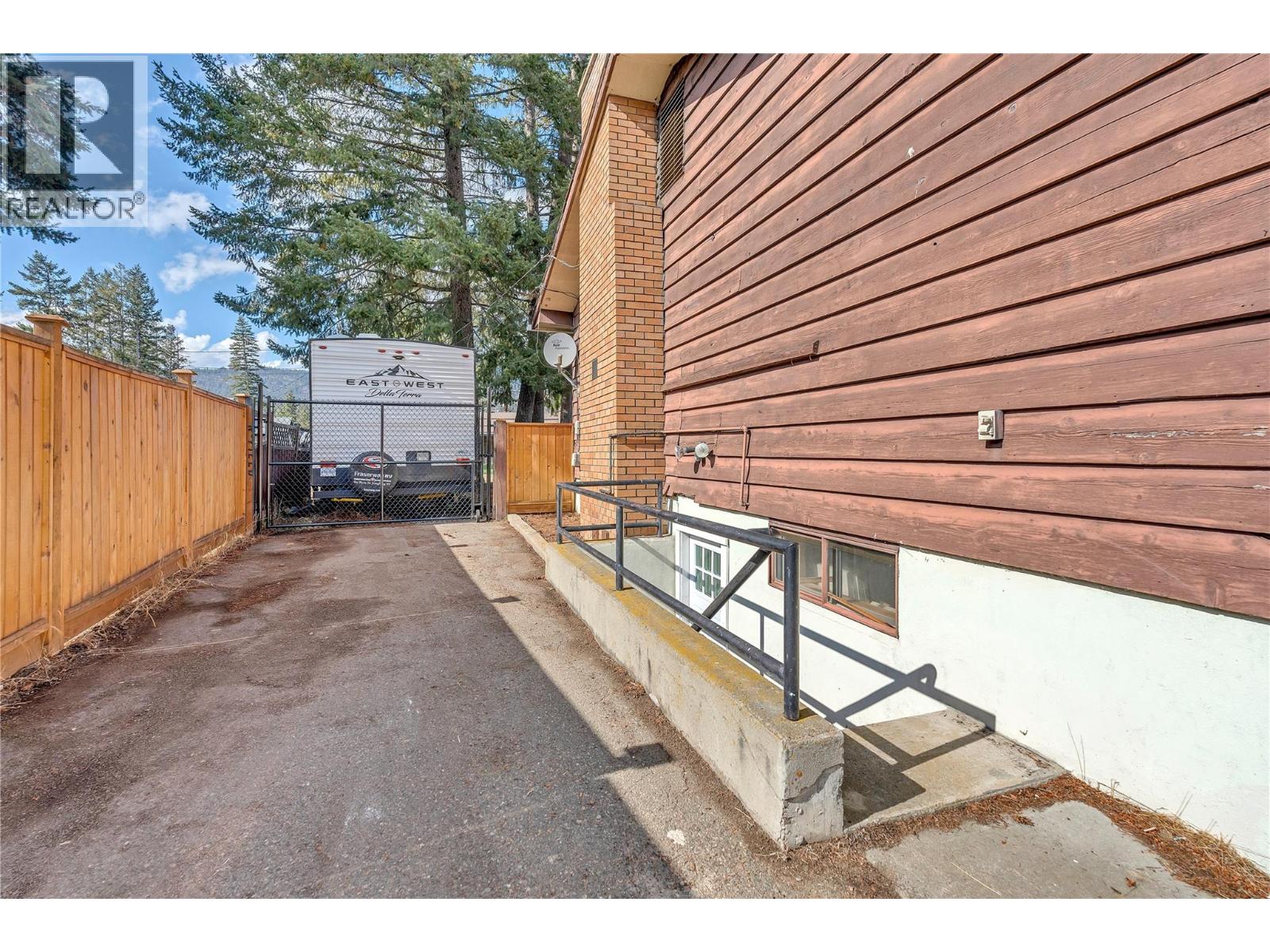 105 GROVE Street, Princeton