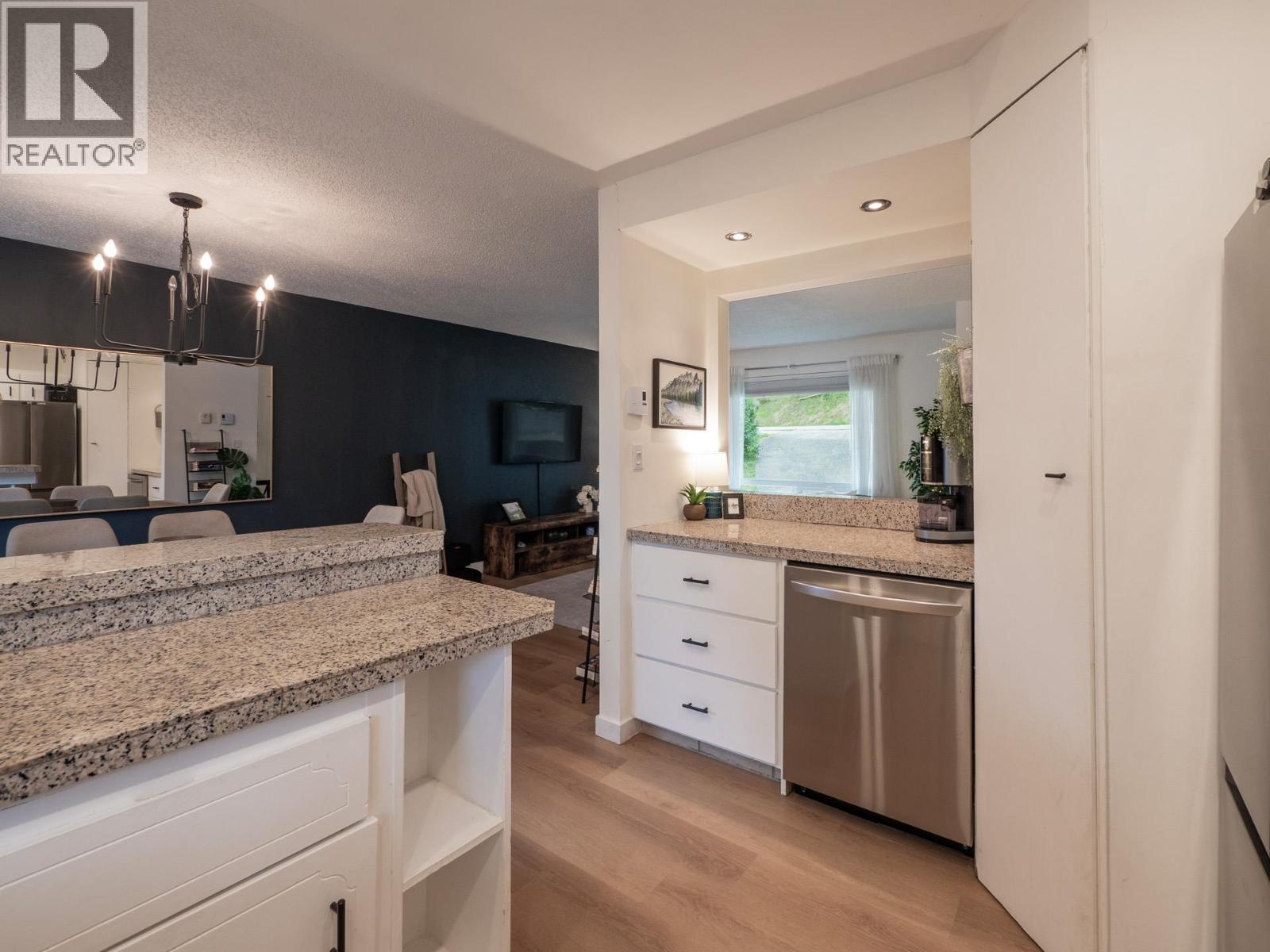 617 GOWER POINT ROAD, Gibsons