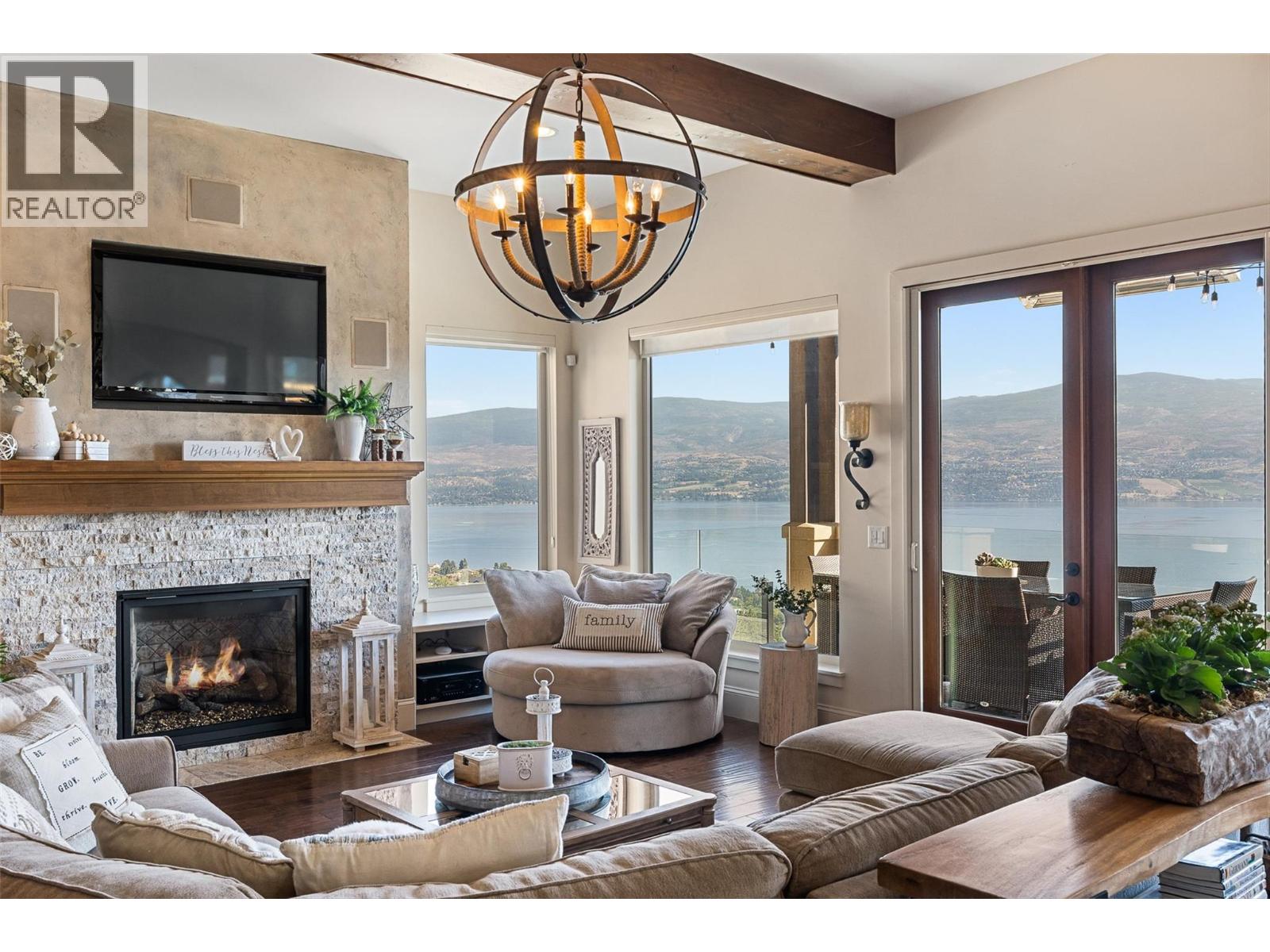 3211 Pinot Noir Place, West Kelowna
