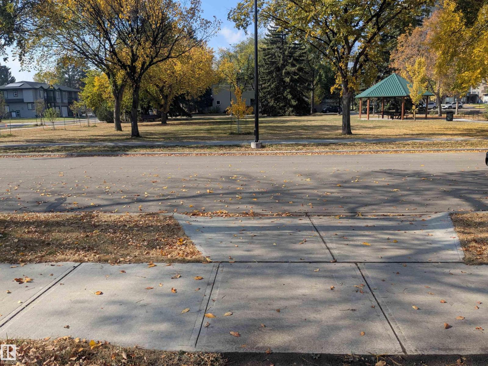 11207 128 ST NW, Edmonton