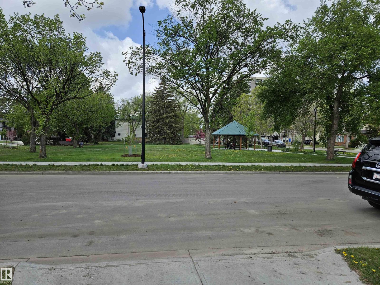 11207 128 ST NW, Edmonton