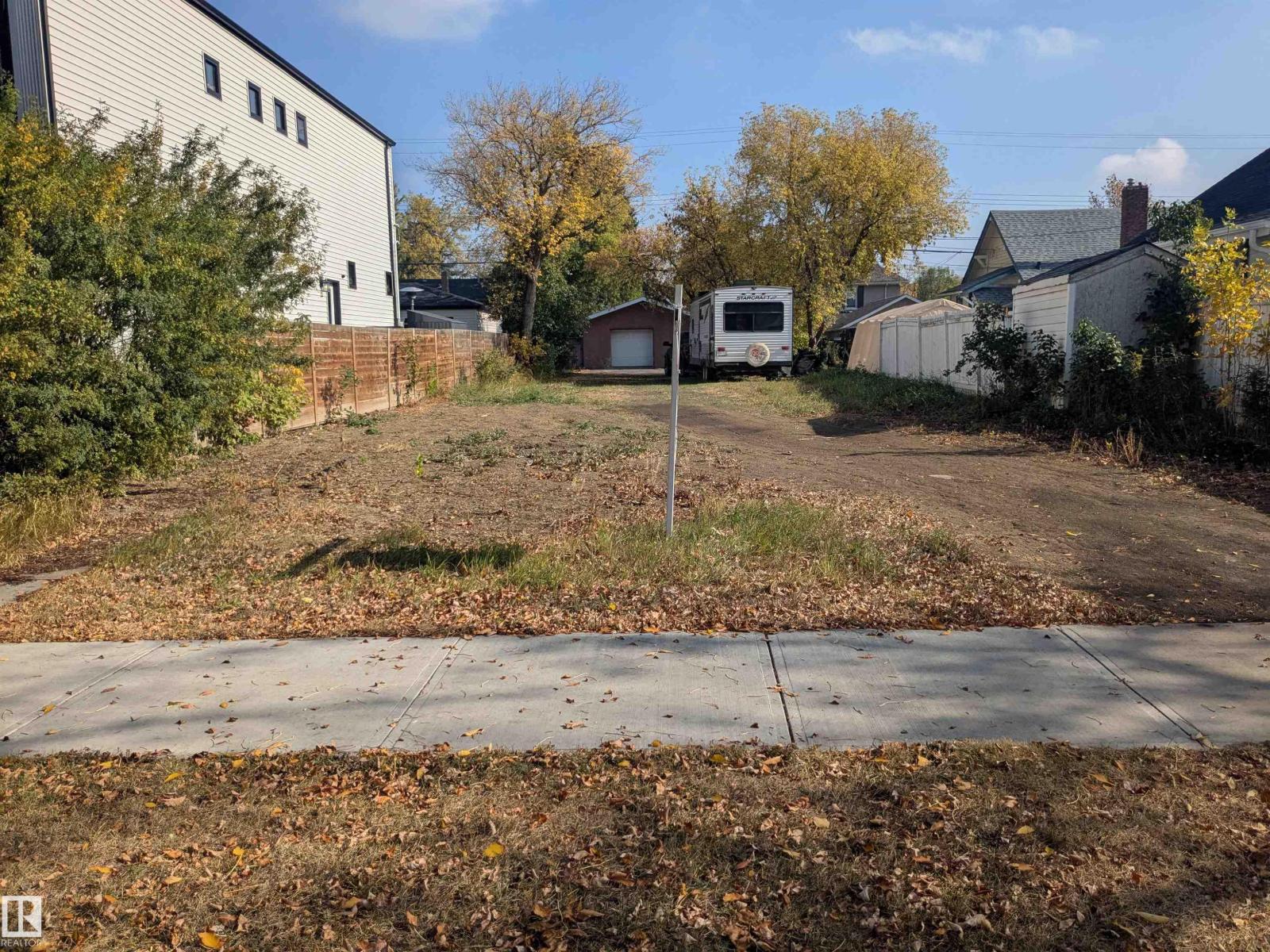 11207 128 ST NW, Edmonton