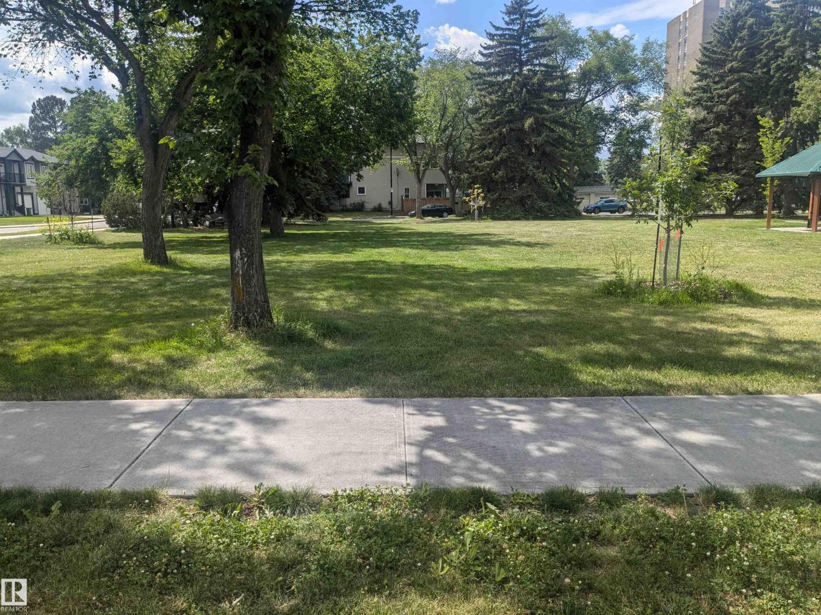 11207 128 ST NW, Edmonton