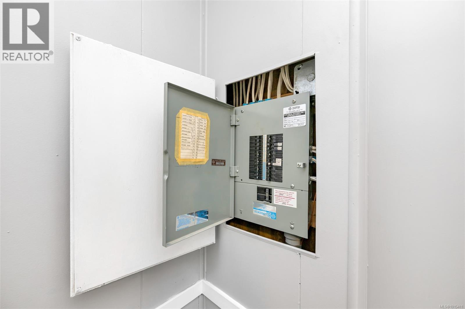 20 7390 West Saanich Rd, Central Saanich