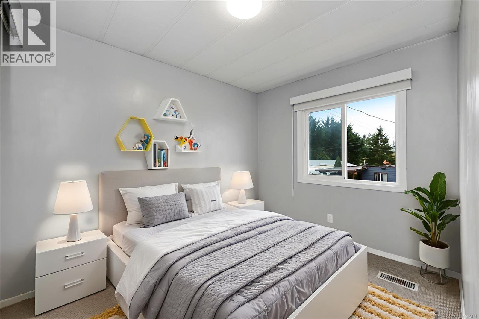 20 7390 West Saanich Rd, Central Saanich