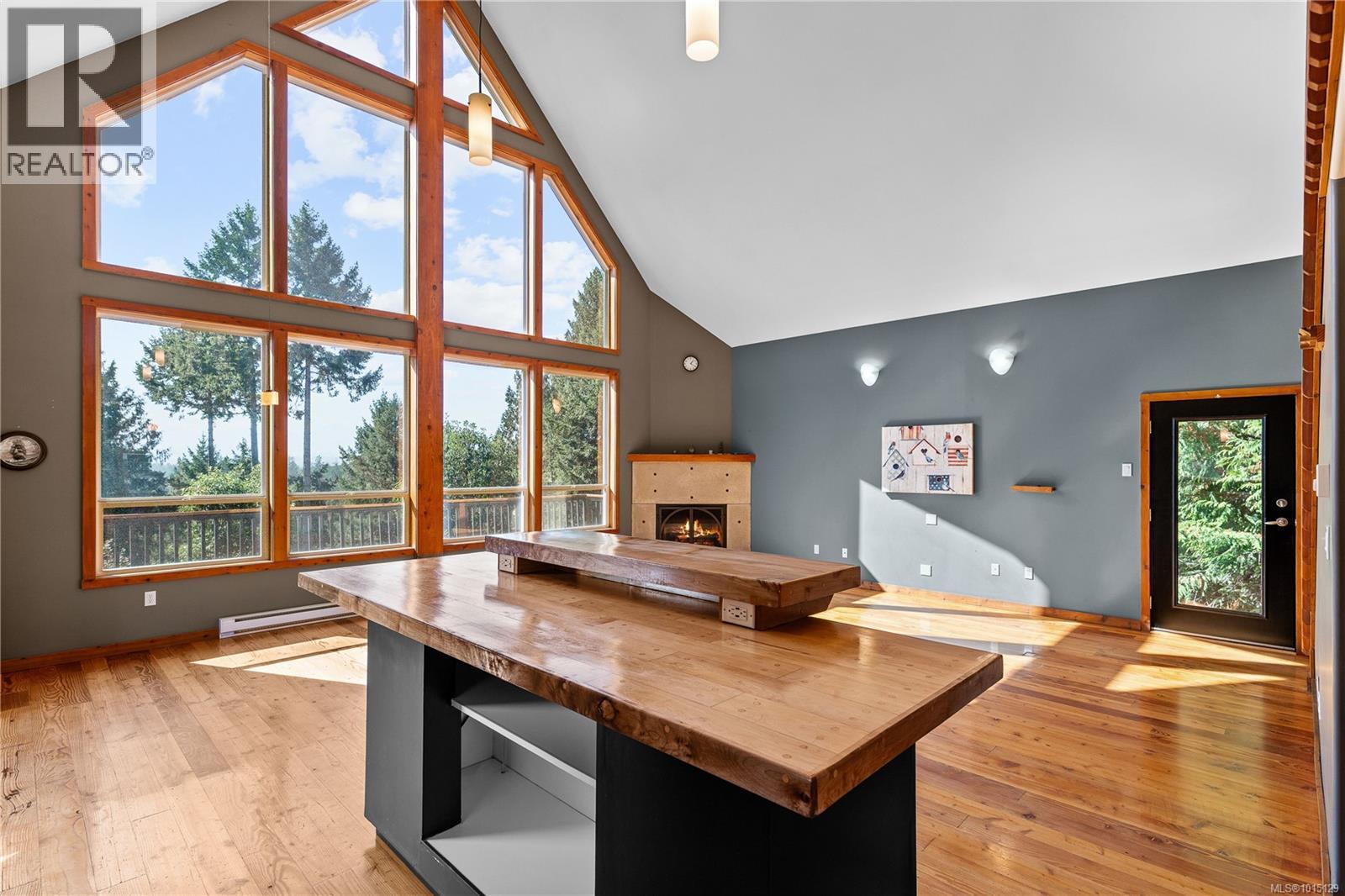 2405 Lindsey Rd, Nanaimo