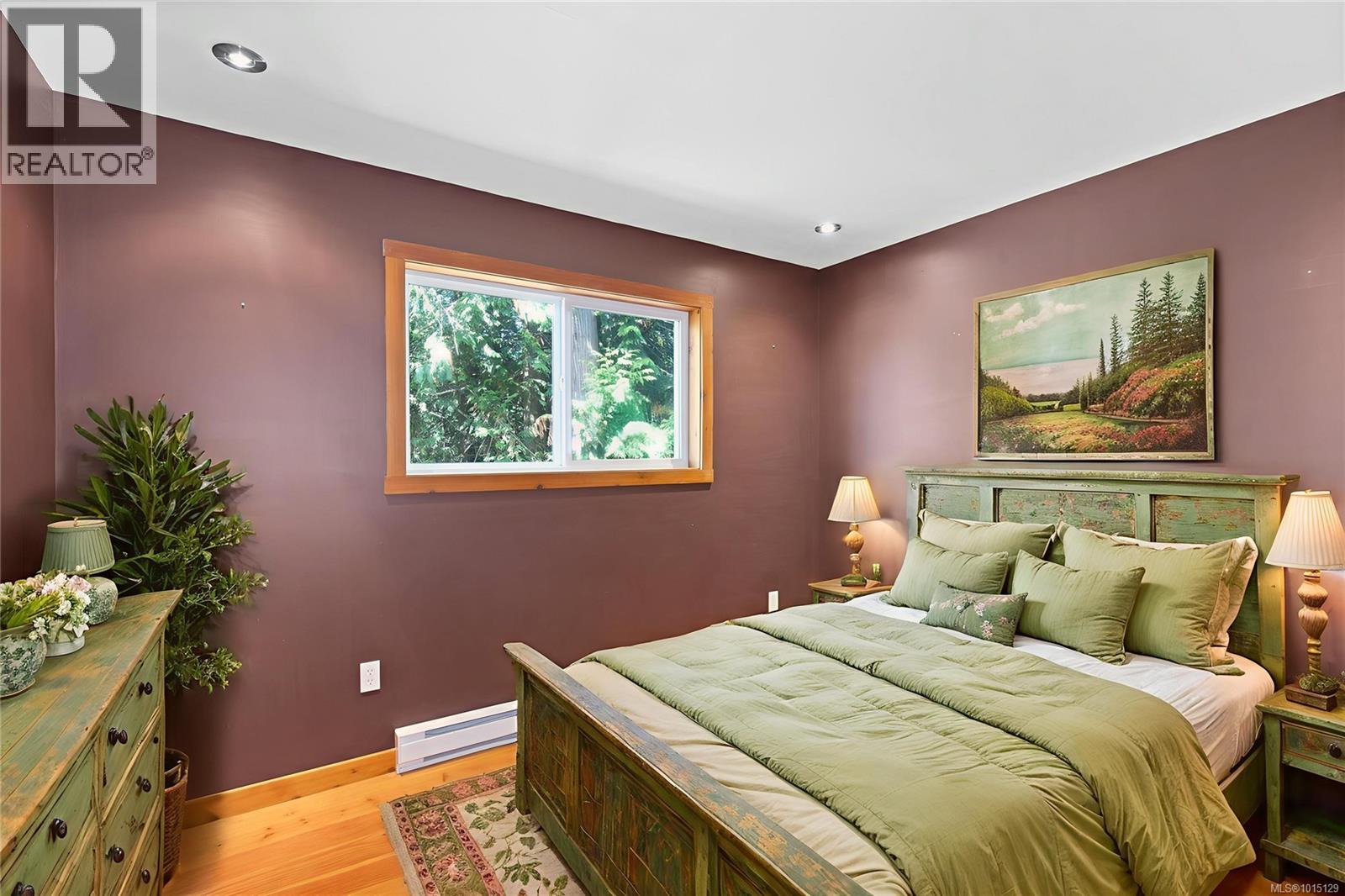 2405 Lindsey Rd, Nanaimo
