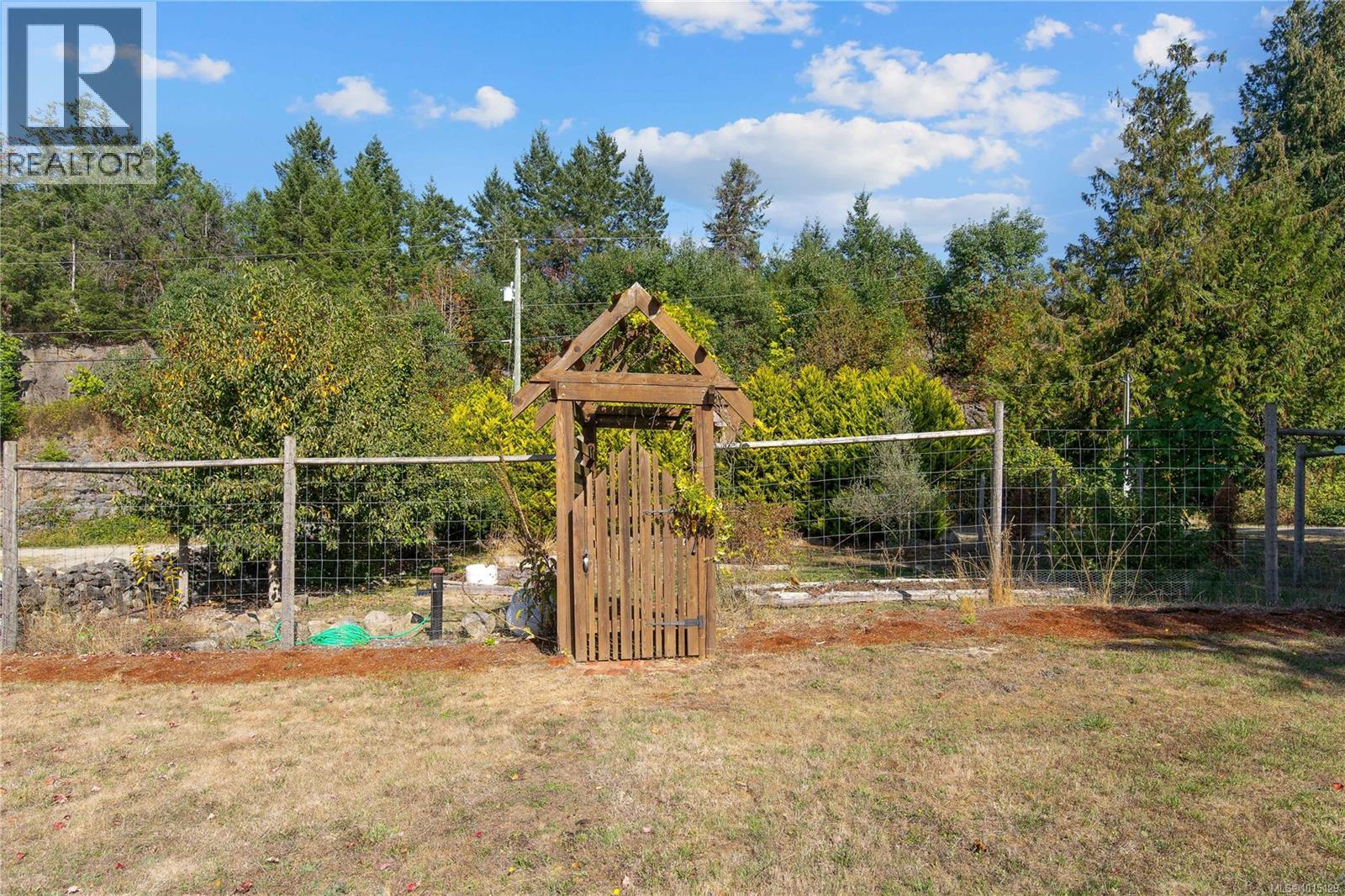 2405 Lindsey Rd, Nanaimo