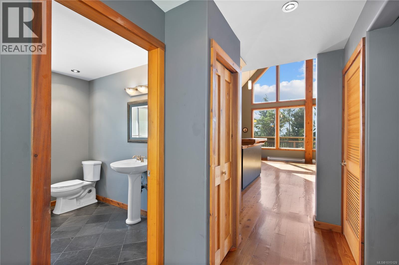 2405 Lindsey Rd, Nanaimo