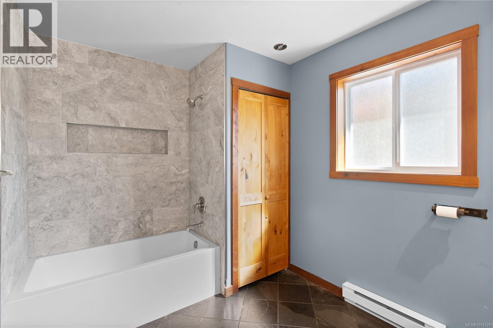2405 Lindsey Rd, Nanaimo