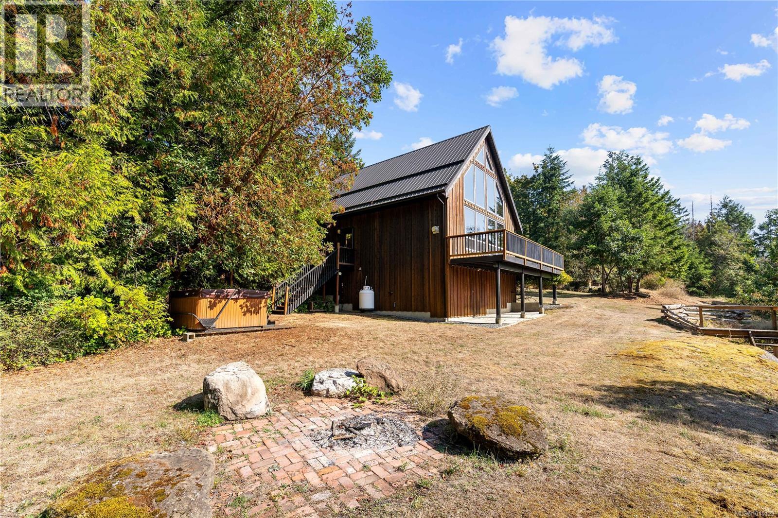 2405 Lindsey Rd, Nanaimo