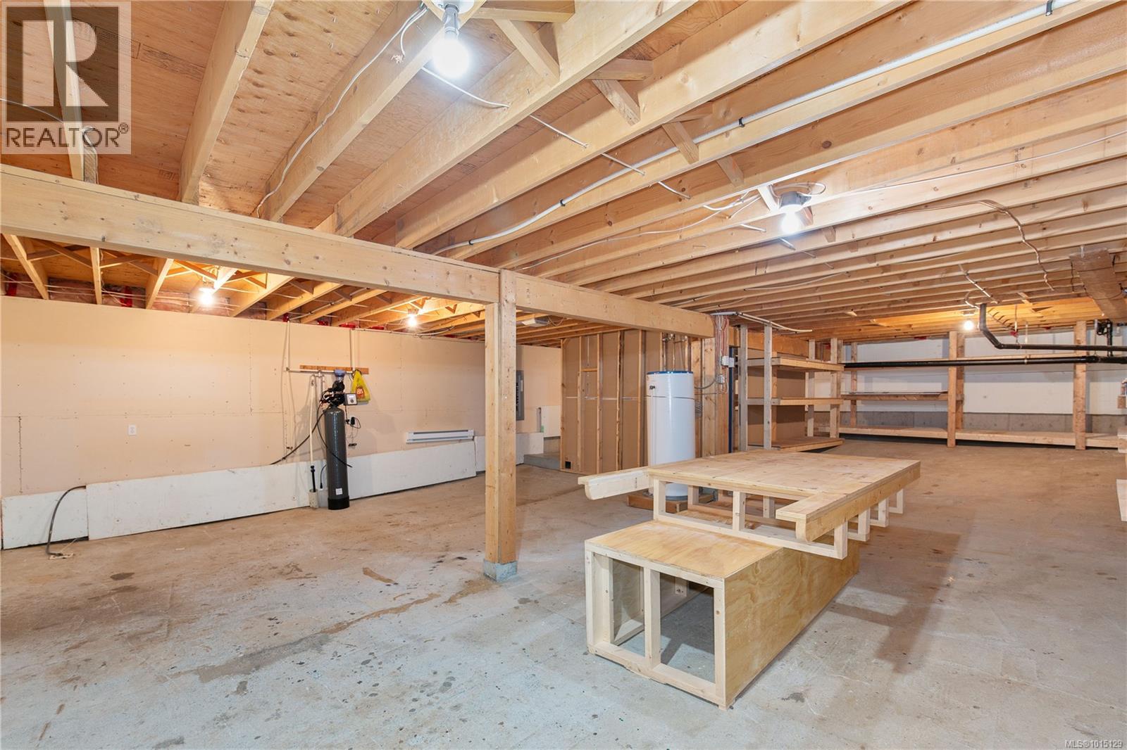 2405 Lindsey Rd, Nanaimo
