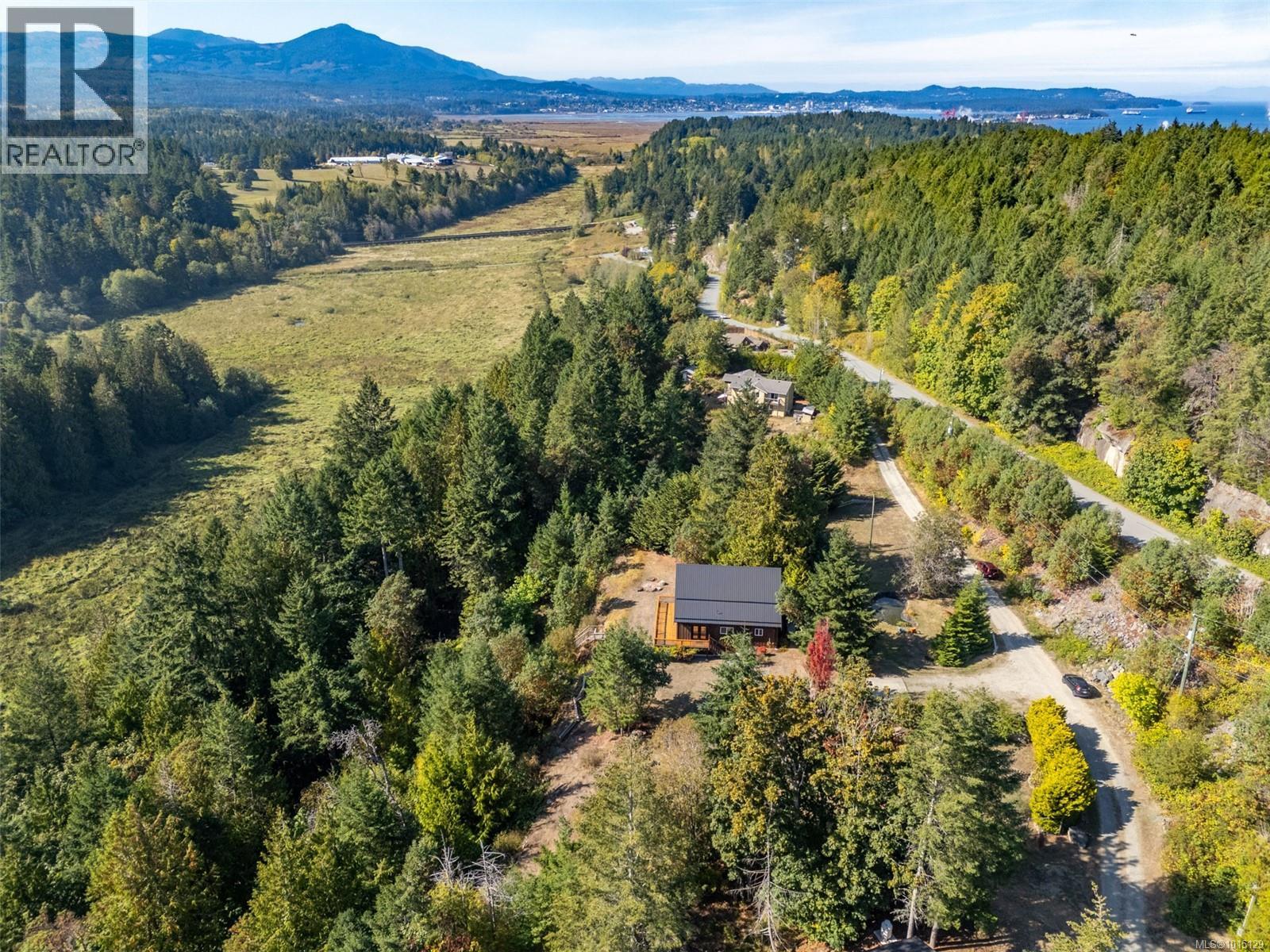 2405 Lindsey Rd, Nanaimo