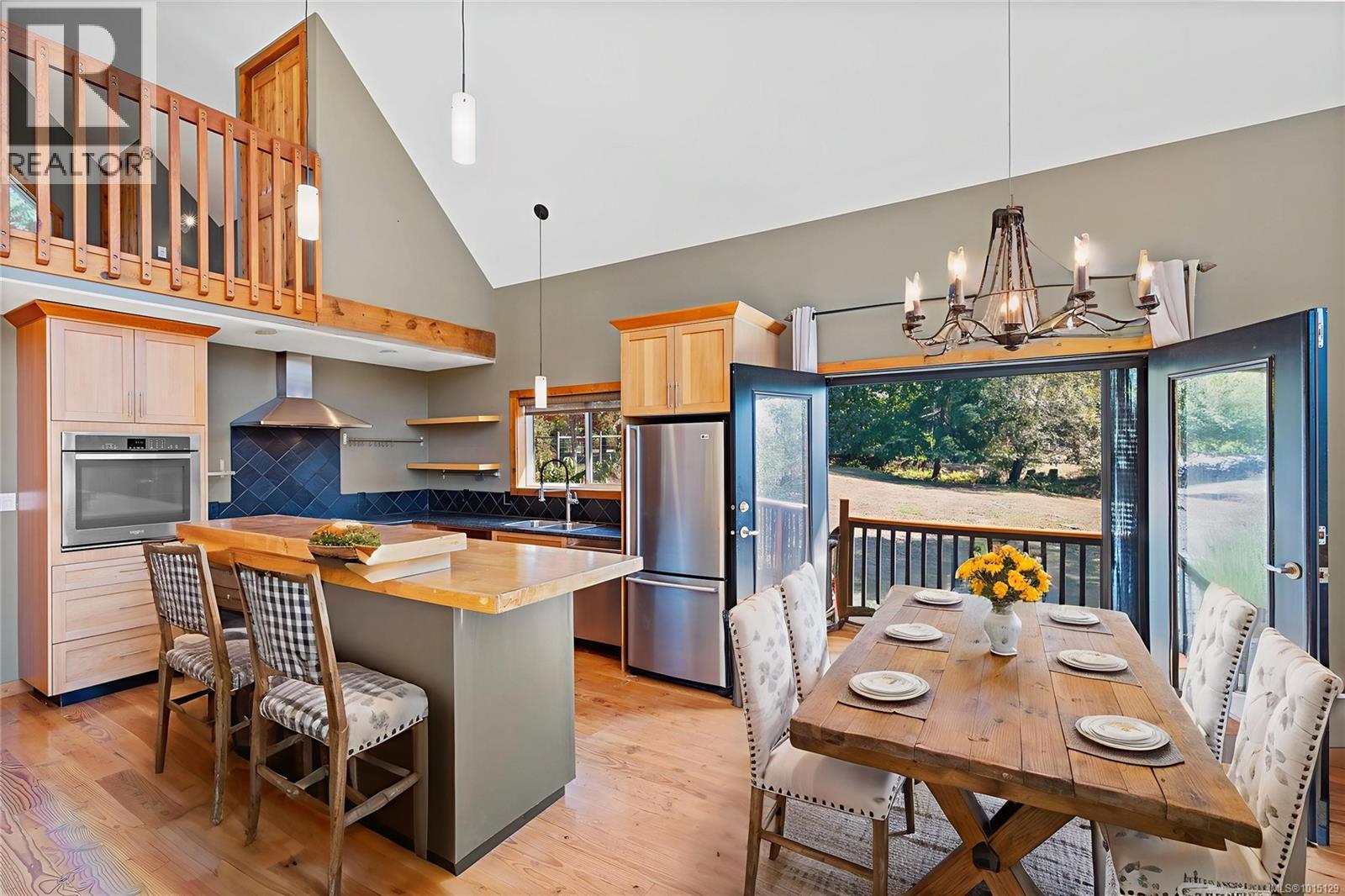 2405 Lindsey Rd, Nanaimo