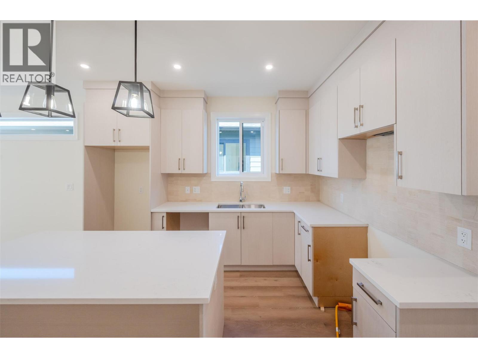249 BENTGRASS Avenue, Oliver