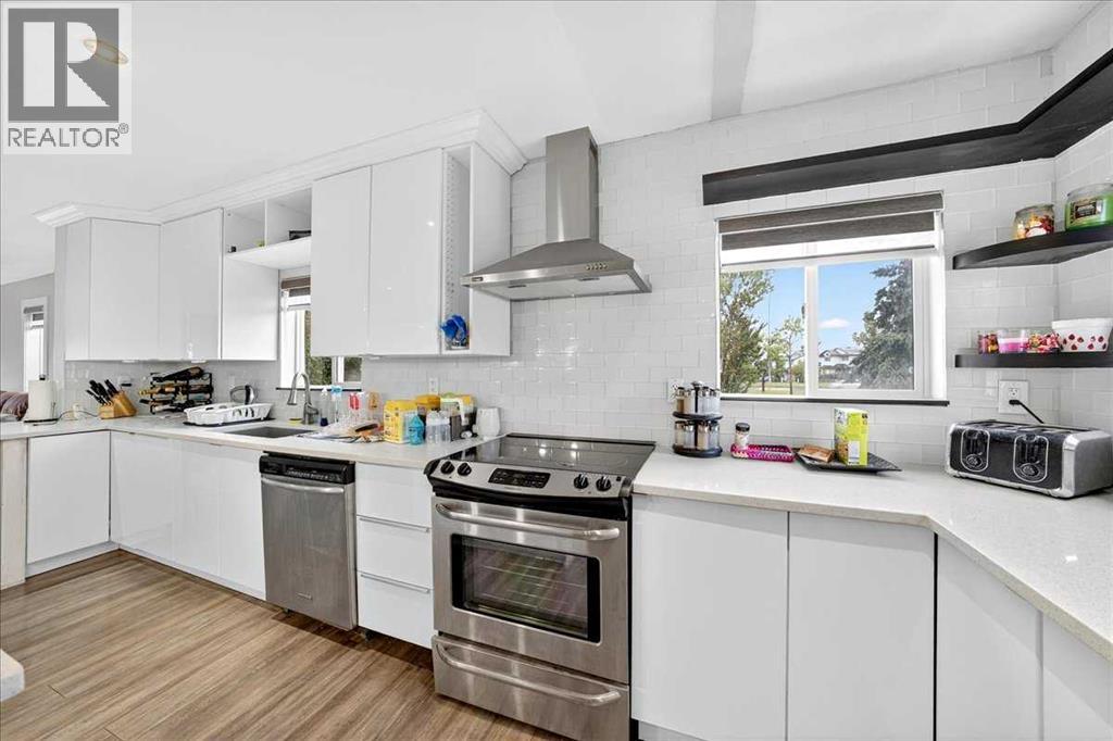 Single Family House for Sale in  Country Hills Circle NW Country Hills Calgary 