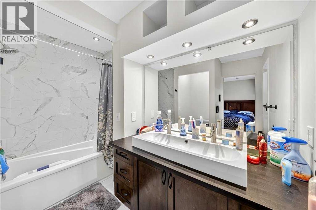 Single Family House for Sale in  Country Hills Circle NW Country Hills Calgary 