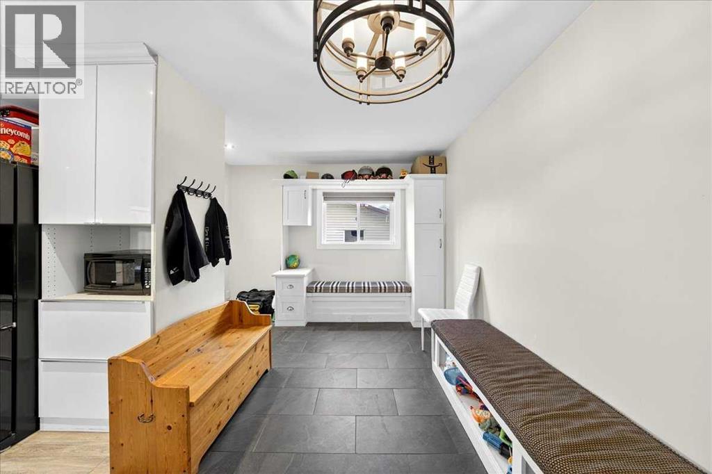 Single Family House for Sale in  Country Hills Circle NW Country Hills Calgary 