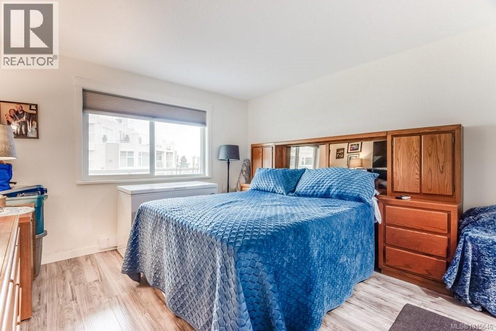 216 390 Island Hwy S, Campbell River