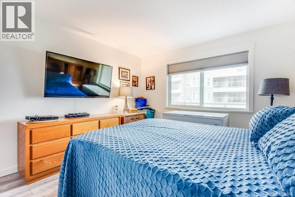 216 390 Island Hwy S, Campbell River