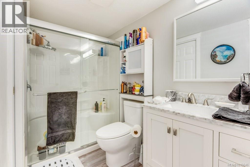 216 390 Island Hwy S, Campbell River